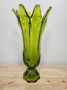 Viking Swing Vase 8-Fingers MCM Avocado Green 12 1/2" Tall